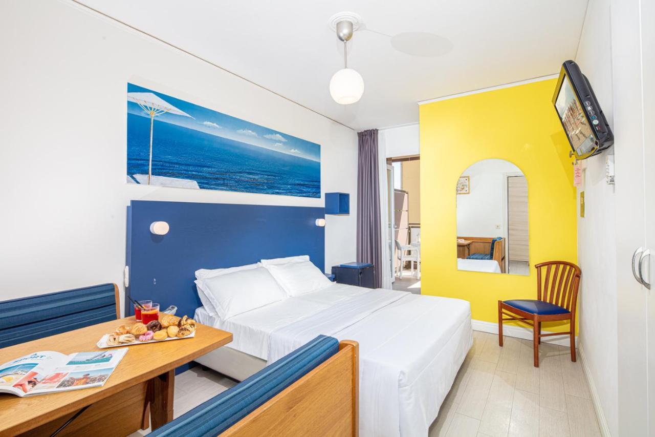 Hotel Alexander Бибионе Екстериор снимка